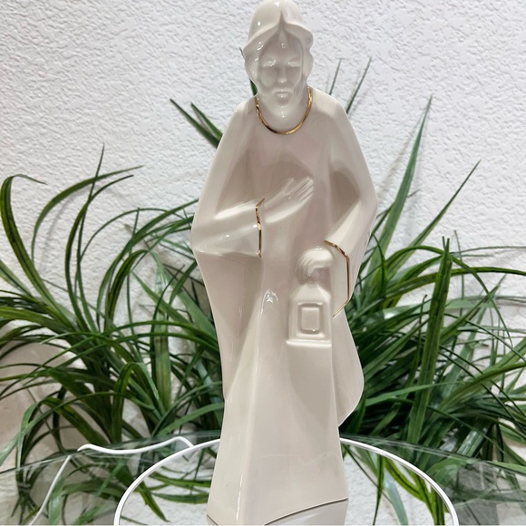 💥Vintage💥 Large Holy Night Nativity Joseph Fine Porcelain Figure By Mikasa - Picture 1 of 8